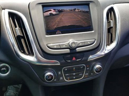 Used 2020 Chevrolet Equinox LT FWD image 22