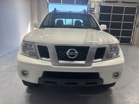 Used 2021 Nissan Frontier PRO-4X w/ Pro-4x Utility Package image 3