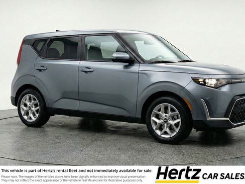 Used 2025 Kia Soul LX w/ LX Technology Package image 1