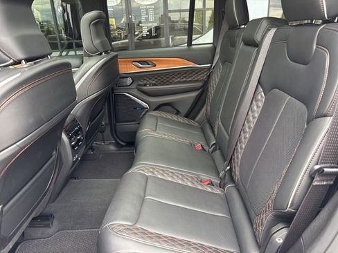 Used 2023 Jeep Grand Cherokee Summit AWD/4WD image 16