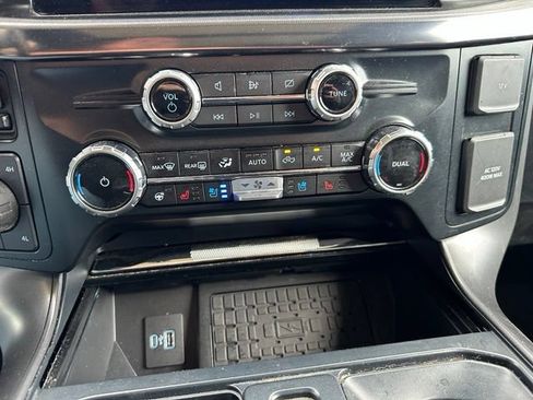 Used 2024 Ford F150 Lariat w/ Bed Utility Package AWD/4WD image 19