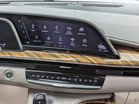 Used 2021 Cadillac Escalade Premium Luxury Platinum AWD/4WD image 21