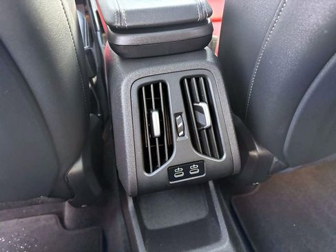 Used 2025 BMW X1 xDrive28i w/ Premium Package image 33