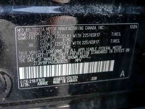 Used 2025 Toyota RAV4 LE FWD image 28