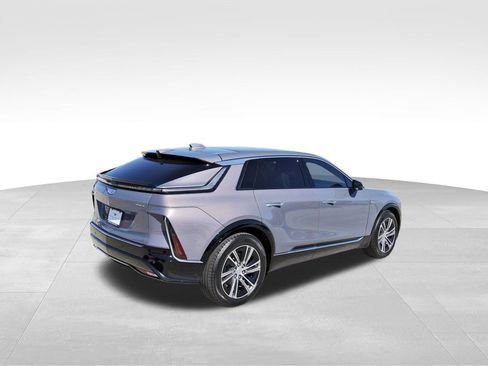 New 2026 Cadillac Lyriq Luxury image 4