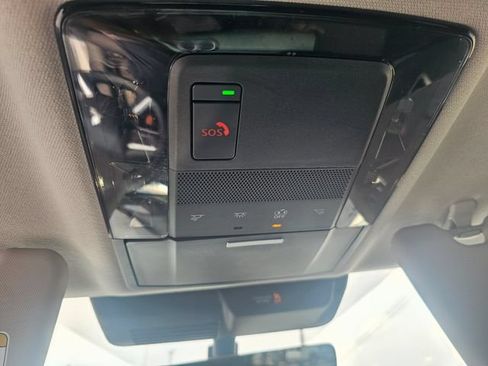 Used 2025 Mitsubishi Outlander ES FWD image 19