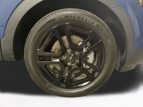 Used 2023 Kia Telluride EX X-Line image 11