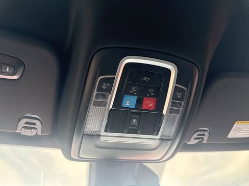 Used 2025 RAM 1500 Big Horn AWD/4WD image 24