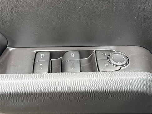 New 2025 GMC Canyon Elevation w/ Convenience Package image 30