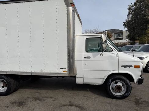 Used 1995 Chevrolet G30 RWD image 10