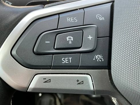 Certified 2025 Volkswagen Atlas SEL AWD/4WD image 31