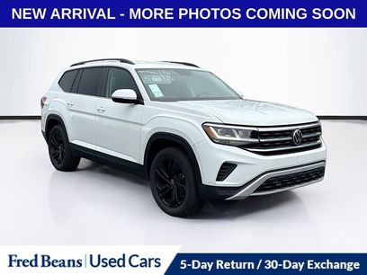 Used 2023 Volkswagen Atlas SE w/ Black Wheel Package