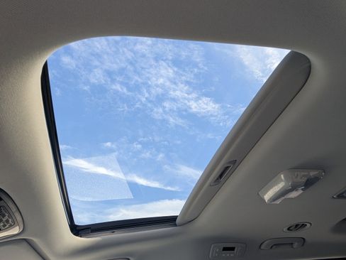 New 2026 Kia Carnival SX Prestige image 30