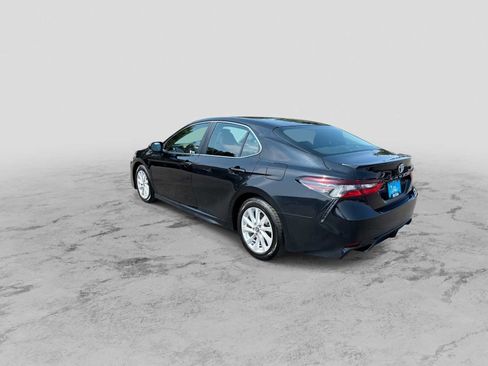 Used 2024 Toyota Camry SE FWD image 6
