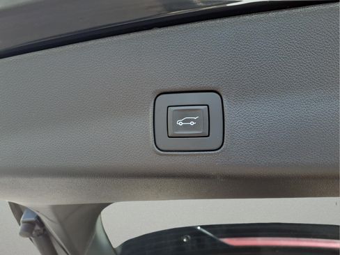 Used 2025 Chevrolet TrailBlazer ACTIV w/ Convenience Package AWD/4WD image 12