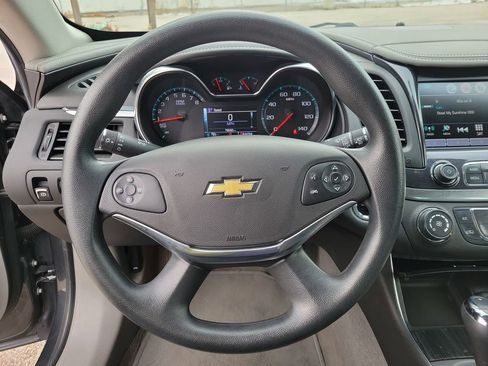 Used 2018 Chevrolet Impala LS image 19