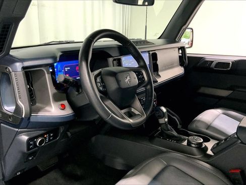 Used 2023 Ford Bronco Outer Banks w/ Sasquatch Package AWD/4WD image 14