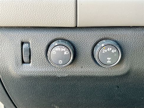 Used 2021 Chevrolet Colorado W/T w/ Custom Special Edition image 10