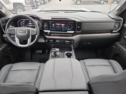 Used 2024 GMC Sierra 1500 Elevation w/ Elevation Premium Package image 28