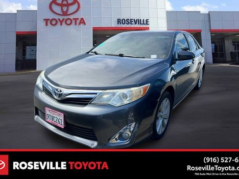 Used 2013 Toyota Camry XLE FWD image 1