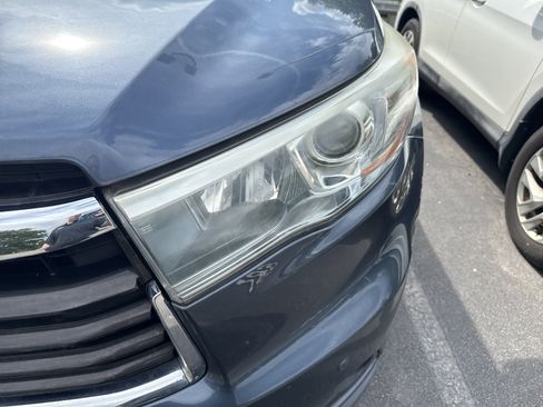 Used 2015 Toyota Highlander XLE AWD/4WD image 11