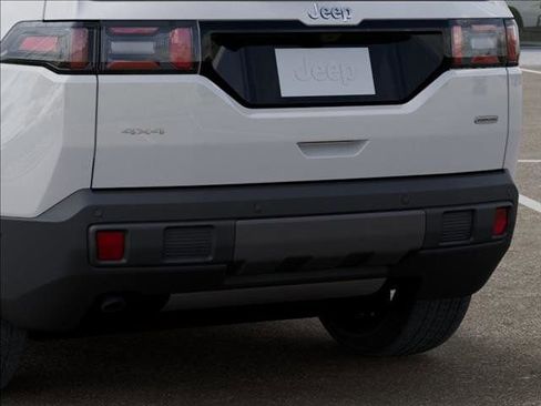 New 2026 Jeep Cherokee Overland image 13