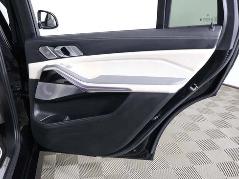 Used 2024 BMW ALPINA XB7 AWD/4WD image 33