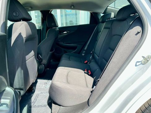 Used 2024 Chevrolet Malibu LT FWD image 16