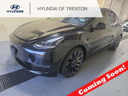 Used 2024 Tesla Model Y Performance AWD/4WD image 1