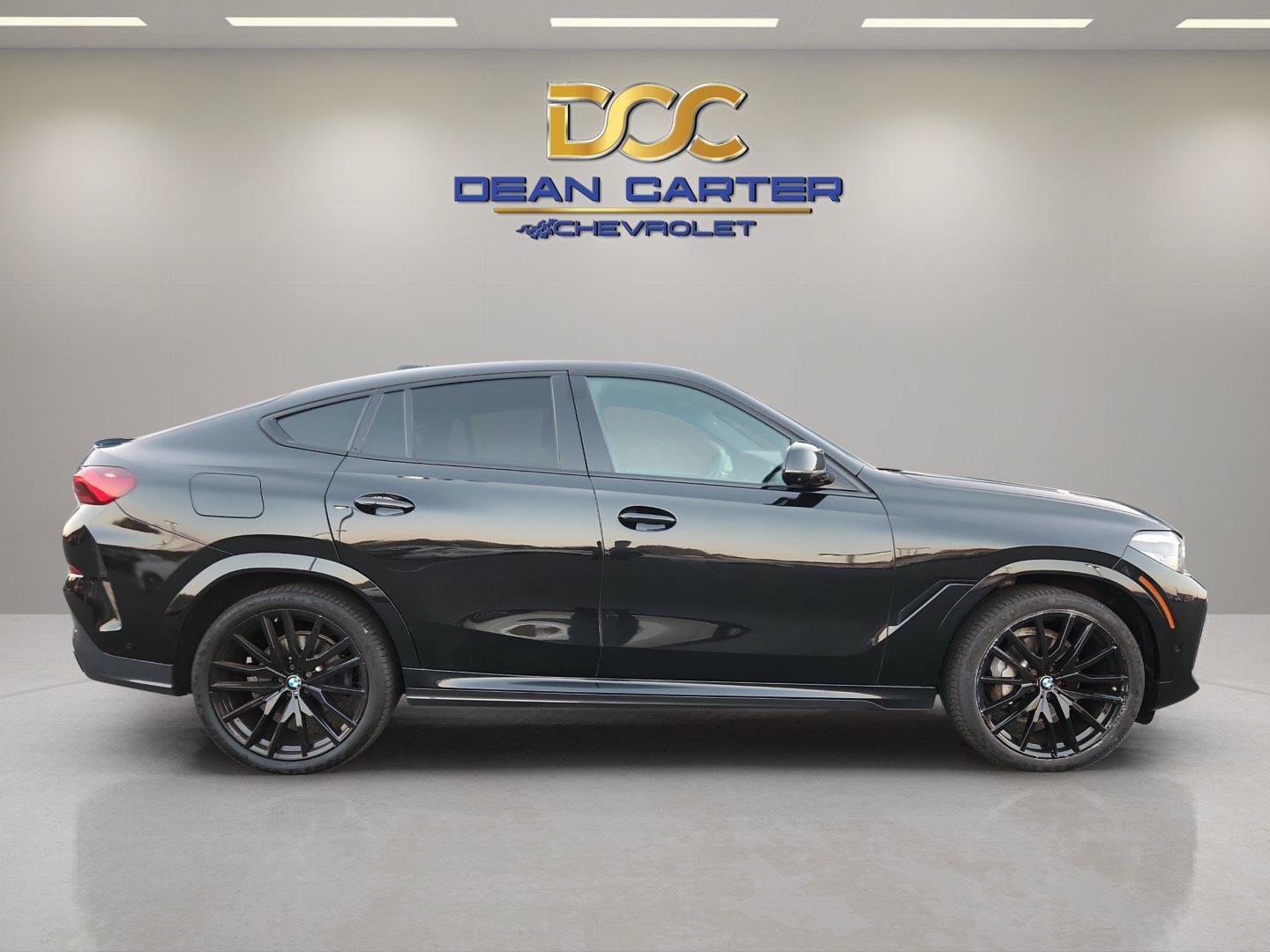 Used 2022 BMW X6 xDrive40i w/ M Sport Package AWD/4WD image 6
