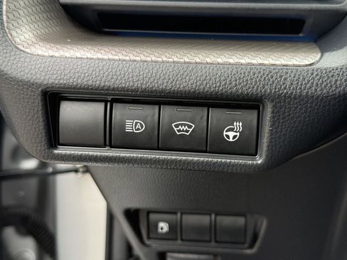 Used 2023 Toyota Prius XLE FWD image 17
