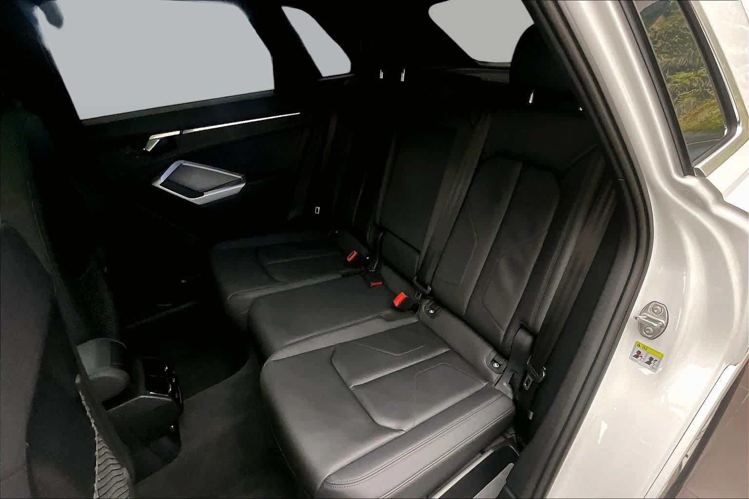 Used 2024 Audi Q3 2.0T Premium AWD/4WD image 21