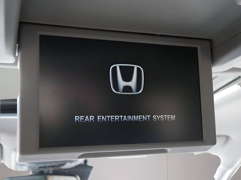 Used 2016 Honda Pilot Elite image 14