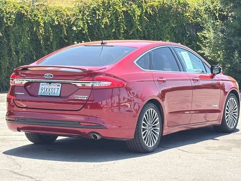 Used 2017 Ford Fusion Titanium FWD image 4