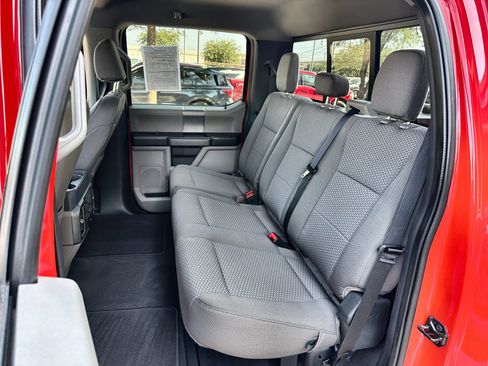 Certified 2022 Ford F250 XLT w/ Black Appearance Package AWD/4WD image 22