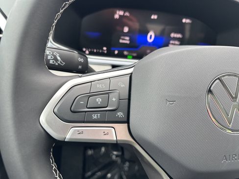New 2026 Volkswagen Taos SE AWD/4WD image 41