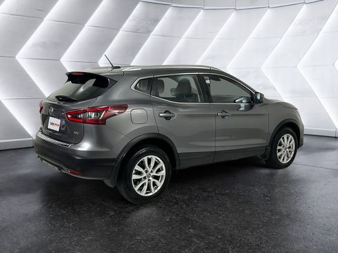 Used 2022 Nissan Rogue Sport SV image 4