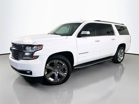 Used 2018 Chevrolet Suburban Premier image 3