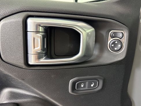 Used 2021 Jeep Wrangler Unlimited Sport AWD/4WD image 18