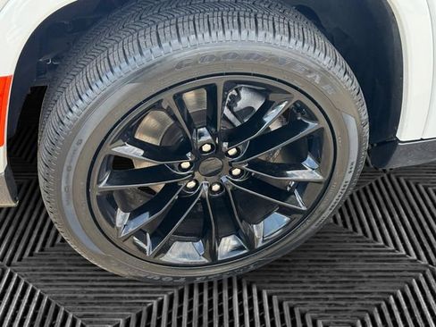 Used 2022 Jeep Grand Wagoneer Series III image 10