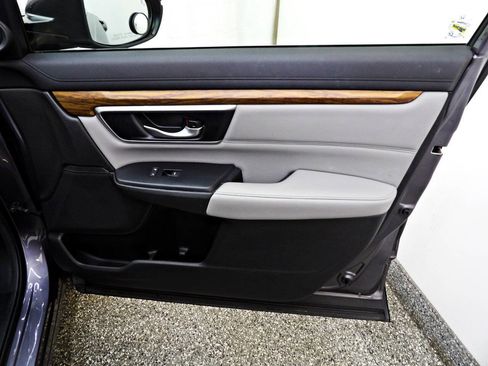 Used 2017 Honda CR-V Touring image 11