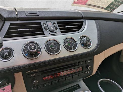 Used 2009 BMW Z4 sDrive35i image 15