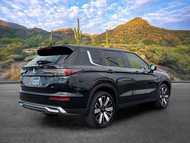 Used 2025 Mitsubishi Outlander SE FWD image 4