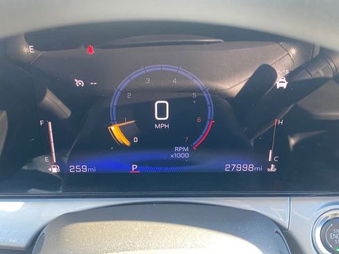 Used 2025 Chevrolet Trax LT image 40