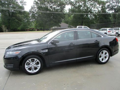 Used 2013 Ford Taurus SEL FWD image 23
