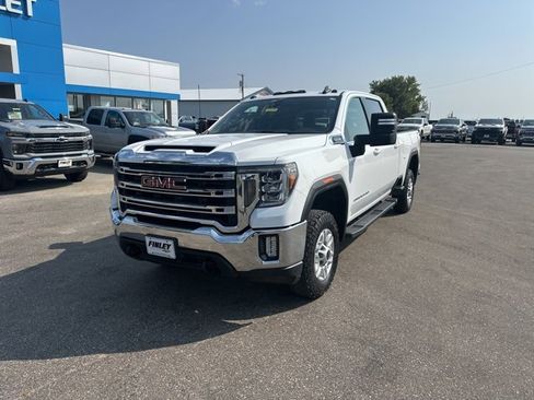 Used 2022 GMC Sierra 2500 SLE w/ SLE Value Package; image 2