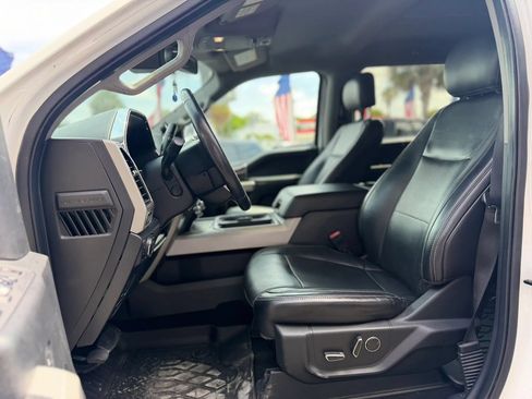 Used 2019 Ford F250 Lariat w/ Lariat Ultimate Package AWD/4WD image 30