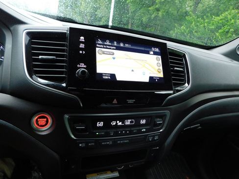 Certified 2023 Honda Passport TrailSport image 10