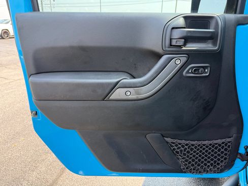 Used 2018 Jeep Wrangler Unlimited Sport S AWD/4WD image 24