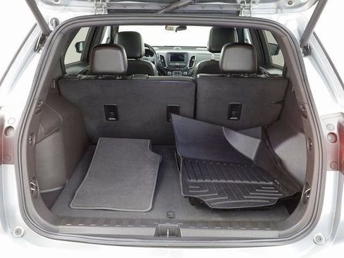 Used 2023 Chevrolet Equinox RS image 18